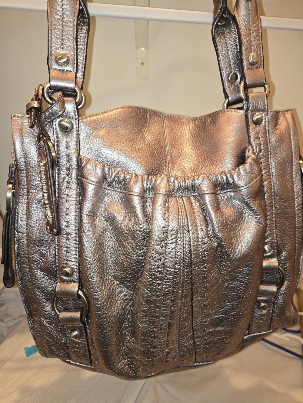 SUPER-soft Standout B. Makowsky Metallic Silver Toned Hobo Shoulder Bag. EUC
